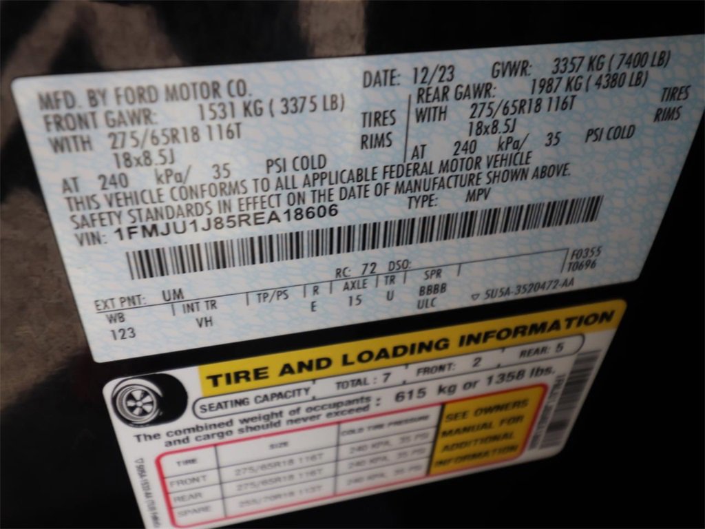 Certified 2024 Ford Expedition XLT image 25