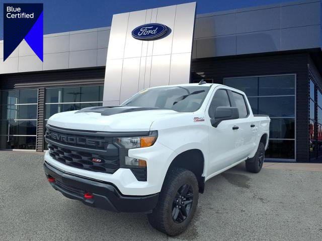Used 2025 Chevrolet Silverado 1500 Custom Trail Boss AWD/4WD image 1