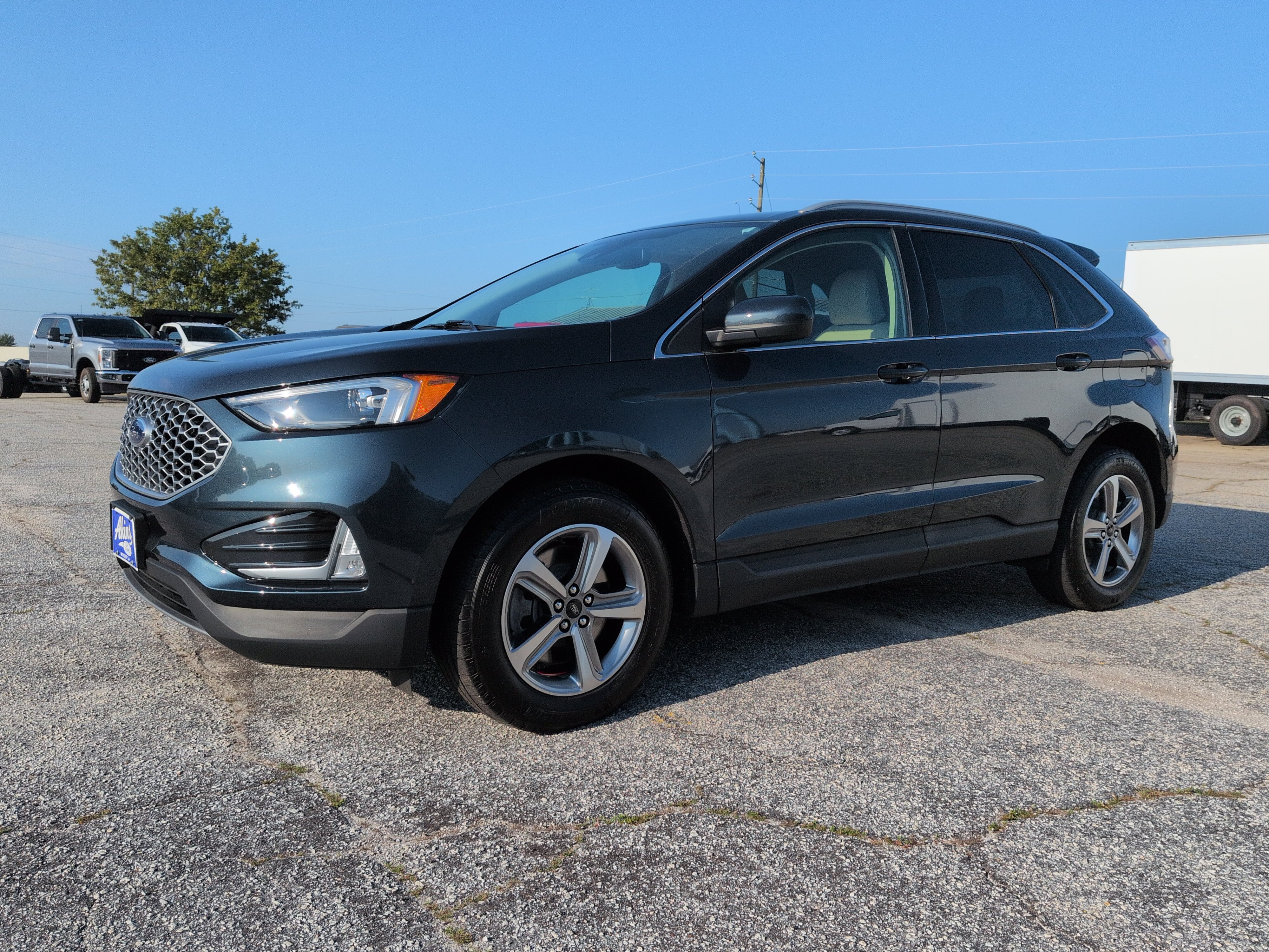 Certified 2024 Ford Edge SEL w/ Convenience Package AWD/4WD image 6