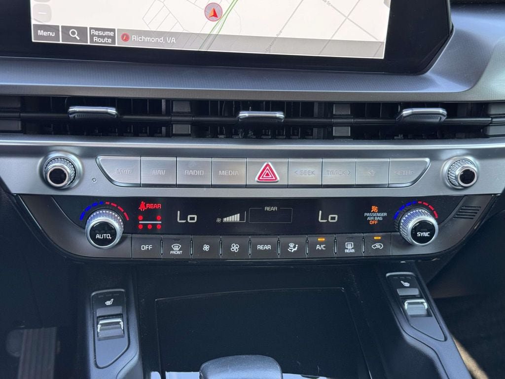 Used 2025 Kia Telluride S AWD/4WD image 5