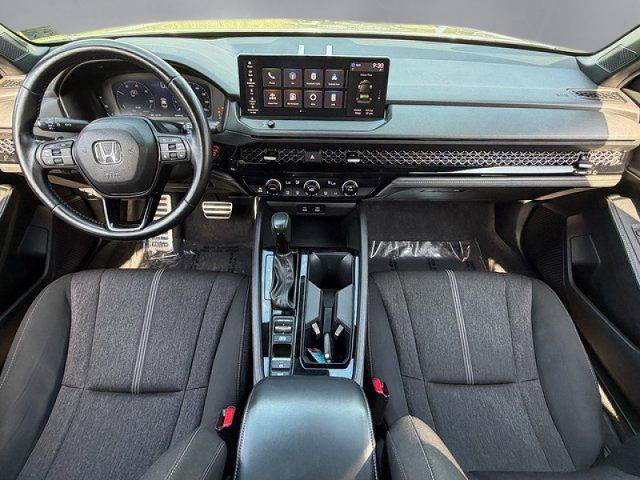Used 2023 Honda Accord Sport image 3