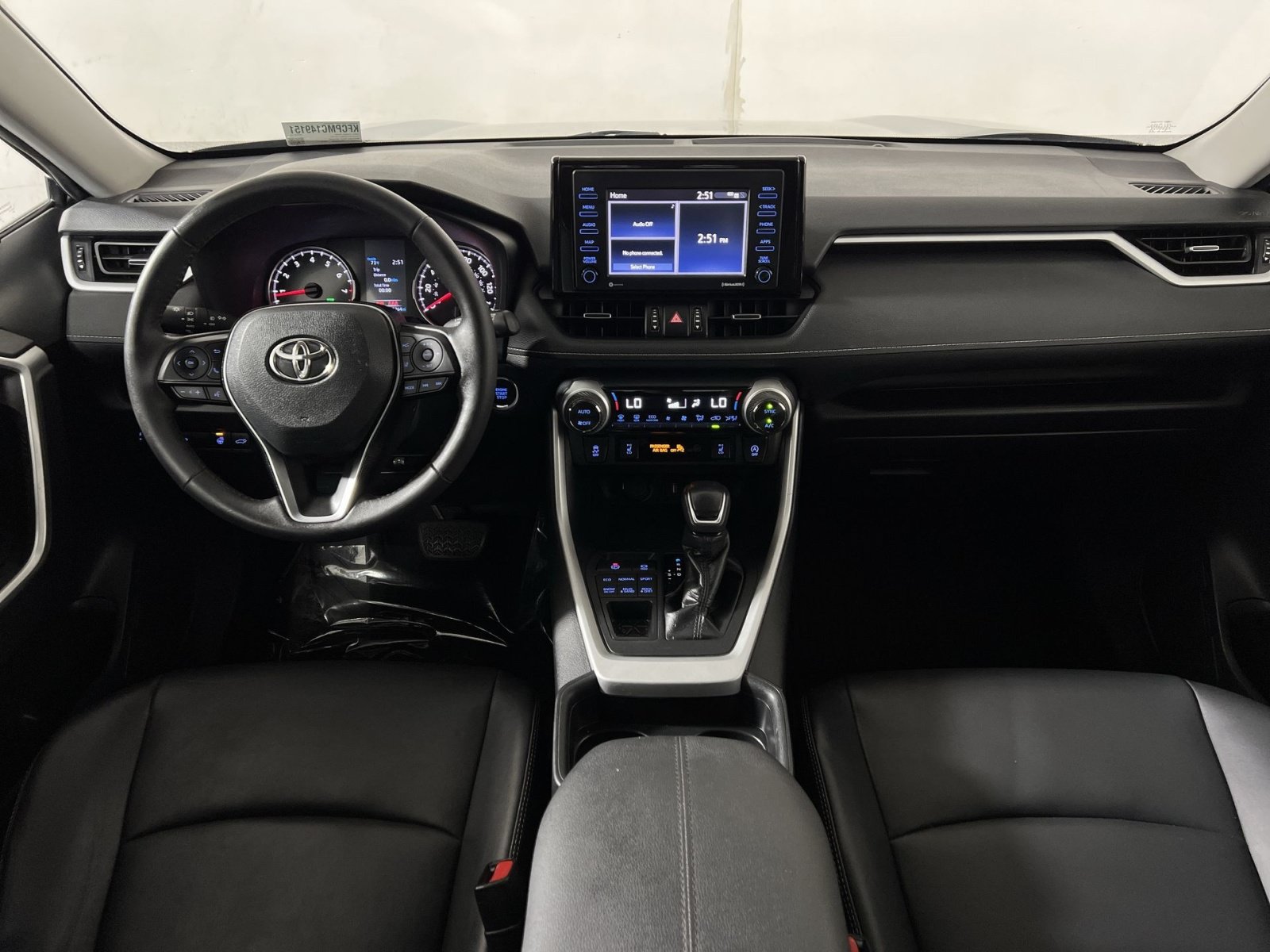 Used 2021 Toyota RAV4 XLE Premium AWD/4WD image 22