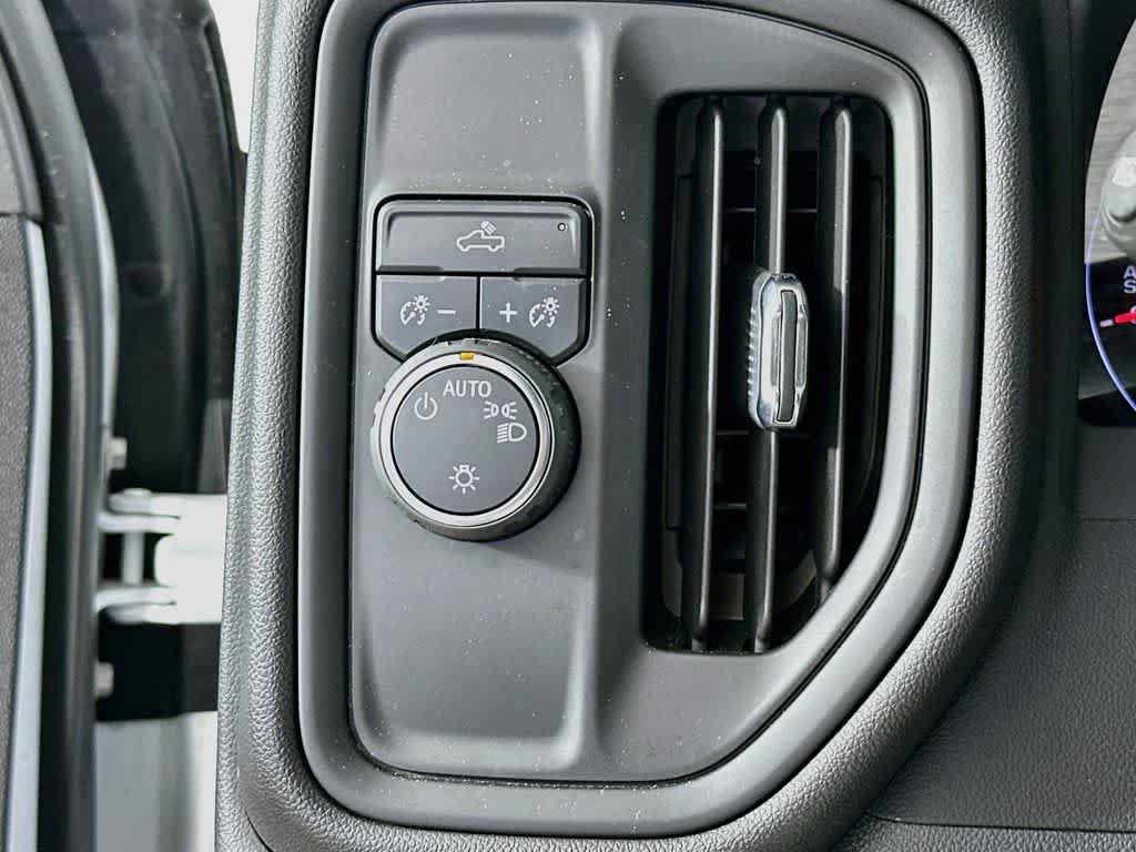 Used 2022 Chevrolet Silverado 1500 Custom RWD image 26