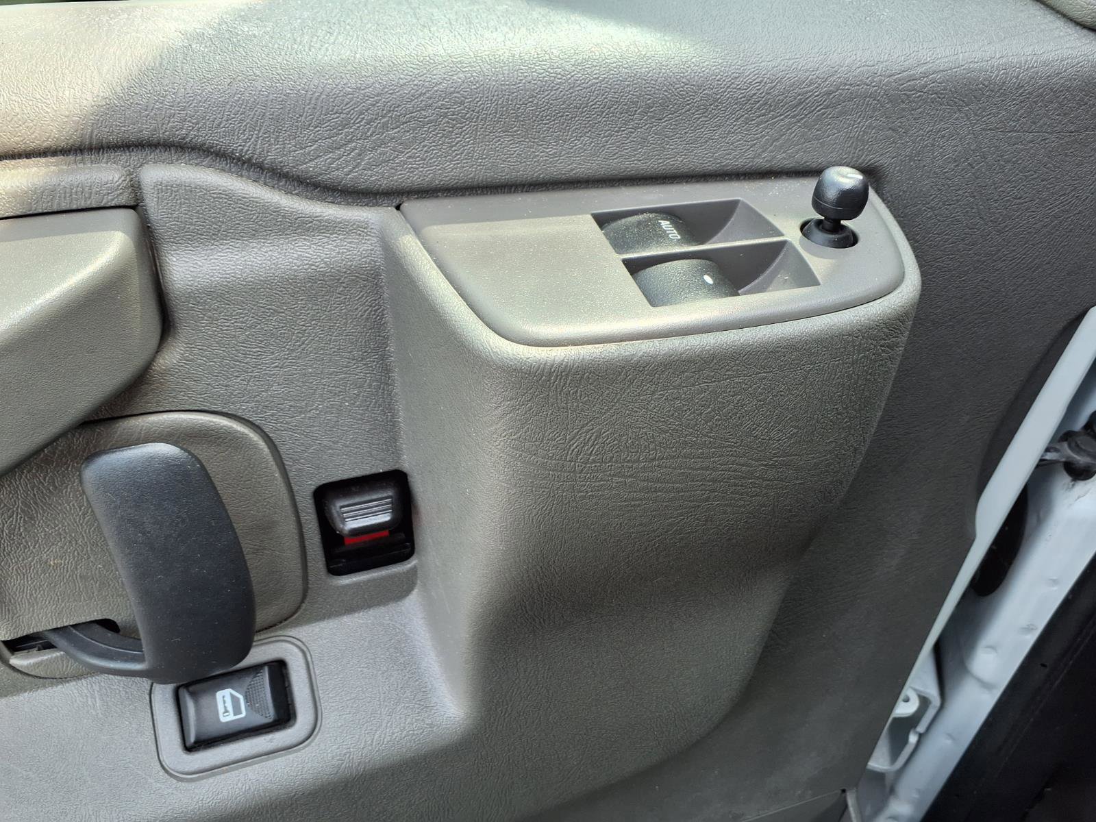 Used 2024 GMC Savana 2500 w/ Driver Convenience Package image 16