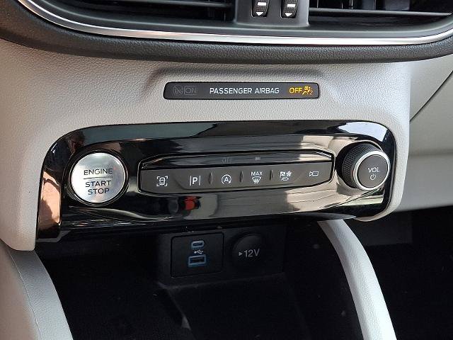 Certified 2023 Ford Escape Platinum AWD/4WD image 15