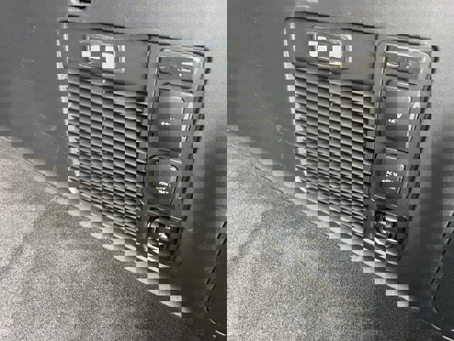 Certified 2025 Ford Expedition Max Platinum image 33