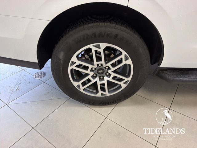 Certified 2025 Ford Expedition Active RWD image 35
