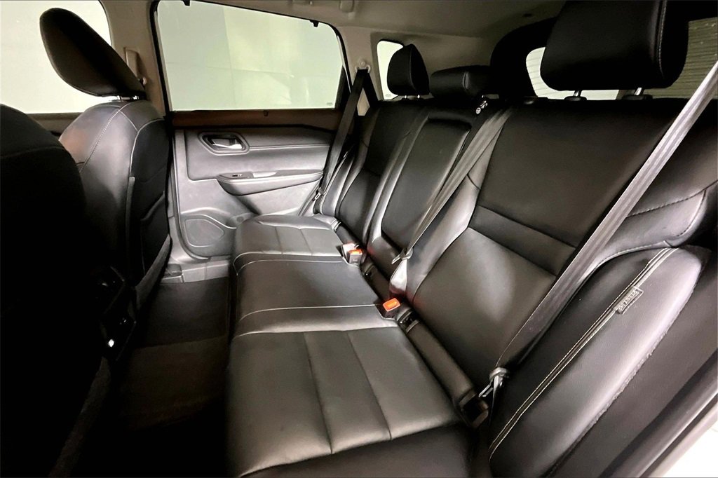 Used 2023 Nissan Rogue SL w/ SL Premium Package image 21