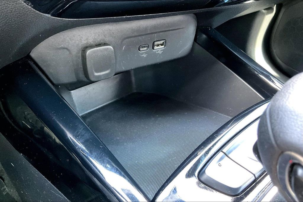 Used 2024 Chevrolet Trax RS w/ Driver Confidence Package image 24