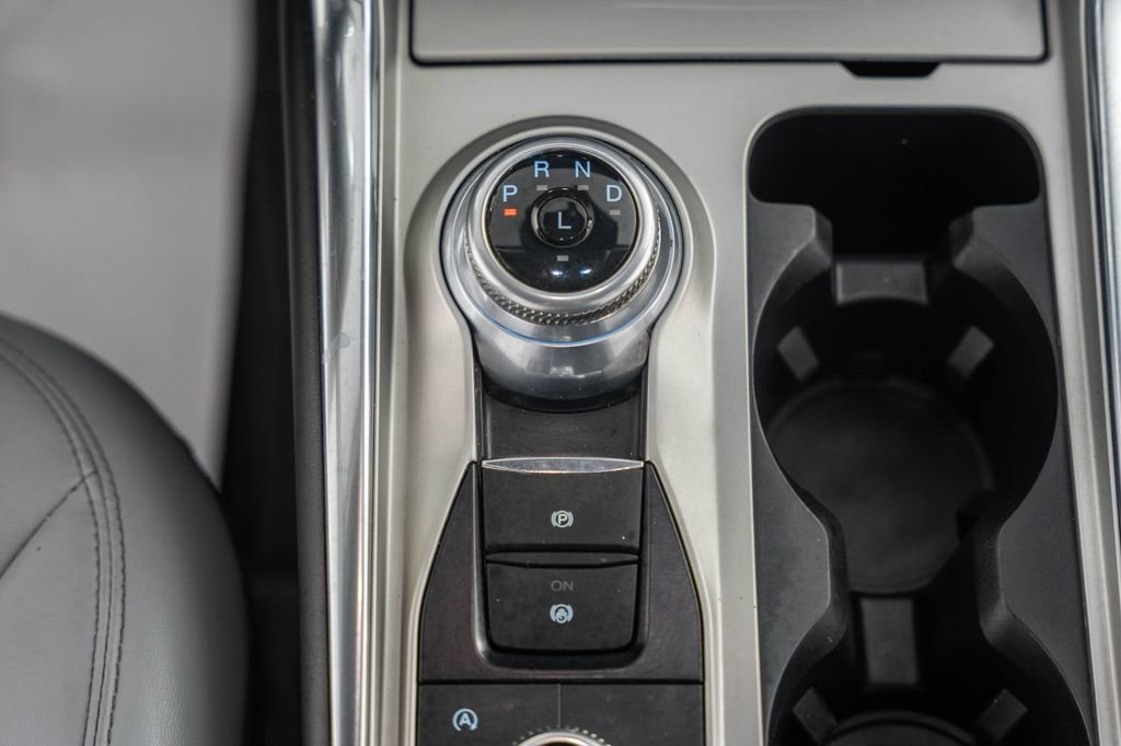 Certified 2021 Ford Explorer XLT w/ Equipment Group 202A image 28