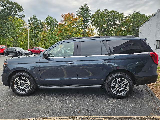 Certified 2025 Ford Expedition Active AWD/4WD image 8
