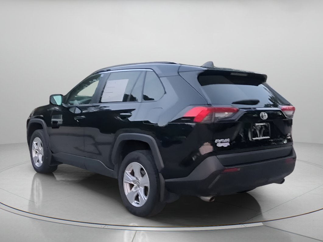 Used 2021 Toyota RAV4 XLE AWD/4WD image 22