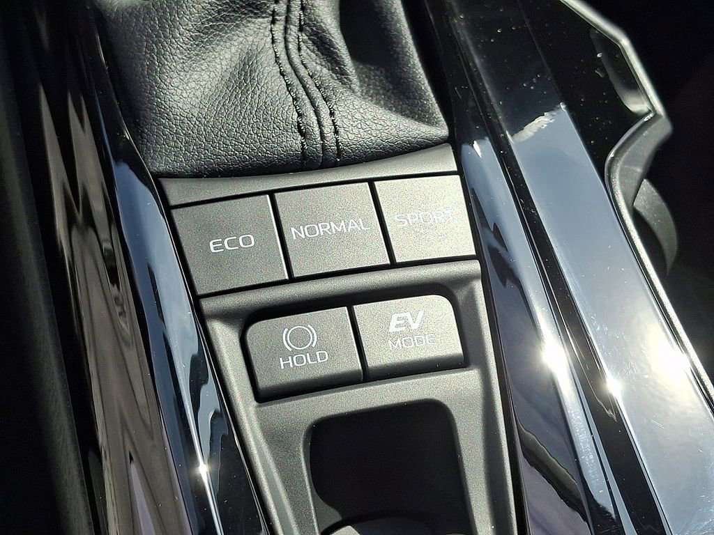 Used 2026 Toyota Camry XLE AWD/4WD image 25