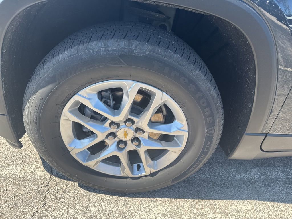 Used 2020 Chevrolet Traverse LT image 45