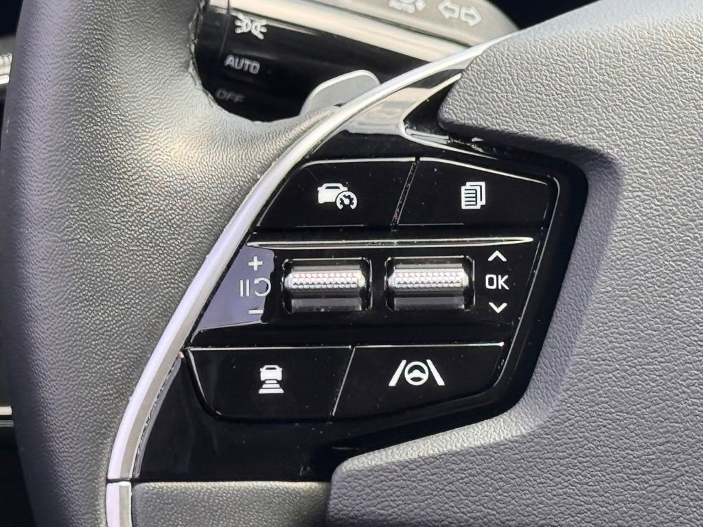 Used 2025 Kia Niro Wind FWD image 23