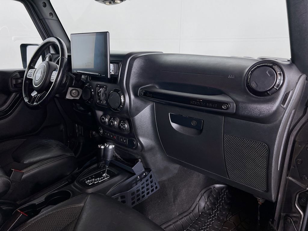 Used 2017 Jeep Wrangler Unlimited Sahara AWD/4WD image 33