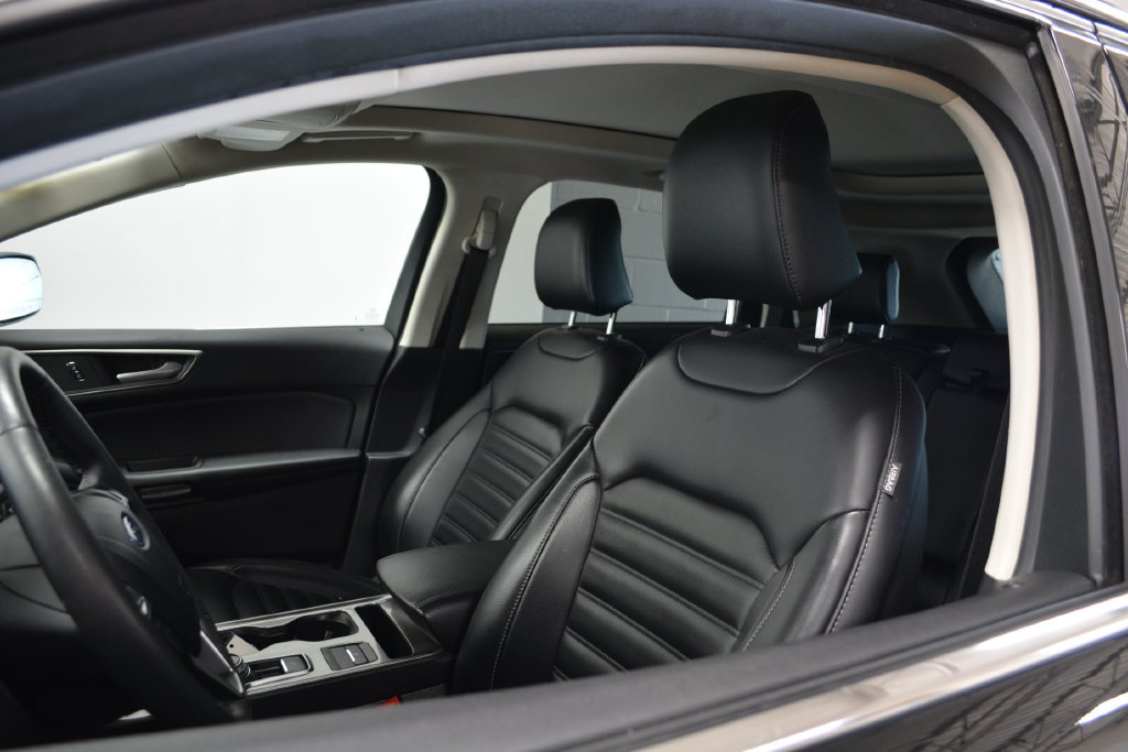 Certified 2024 Ford Edge SEL w/ Convenience Package AWD/4WD image 9