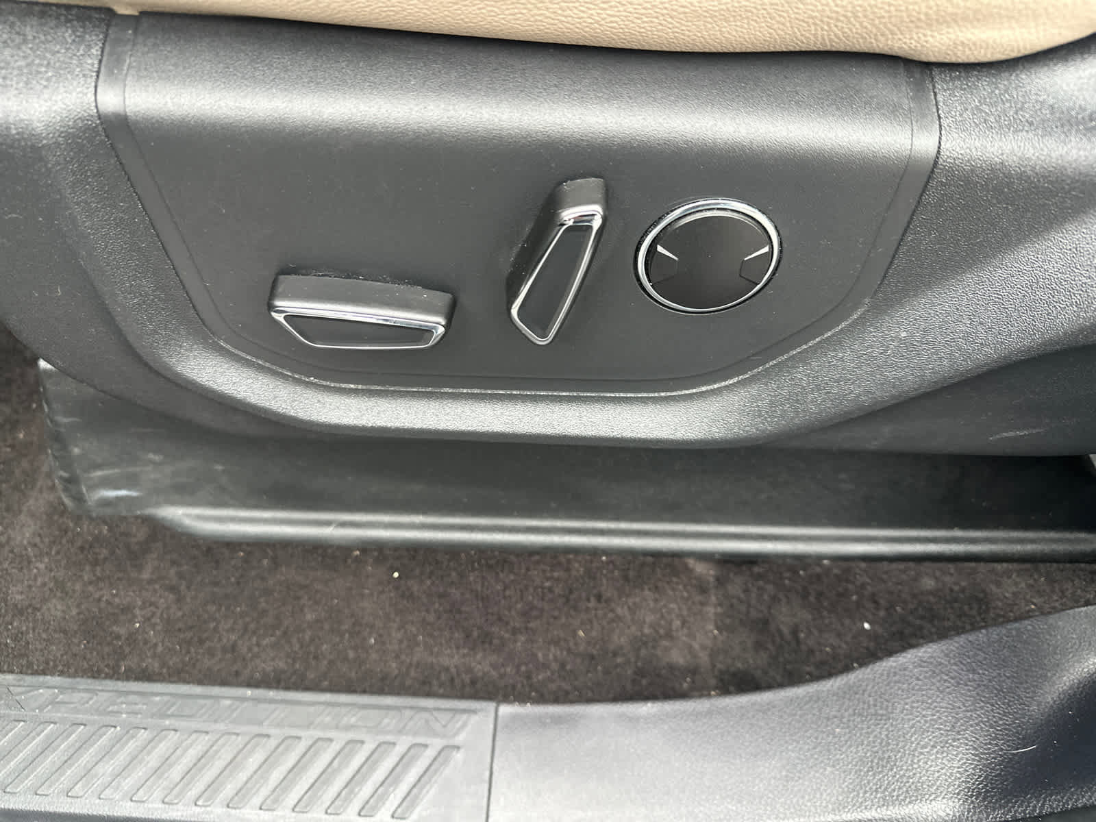 Certified 2023 Ford Expedition Limited image 24