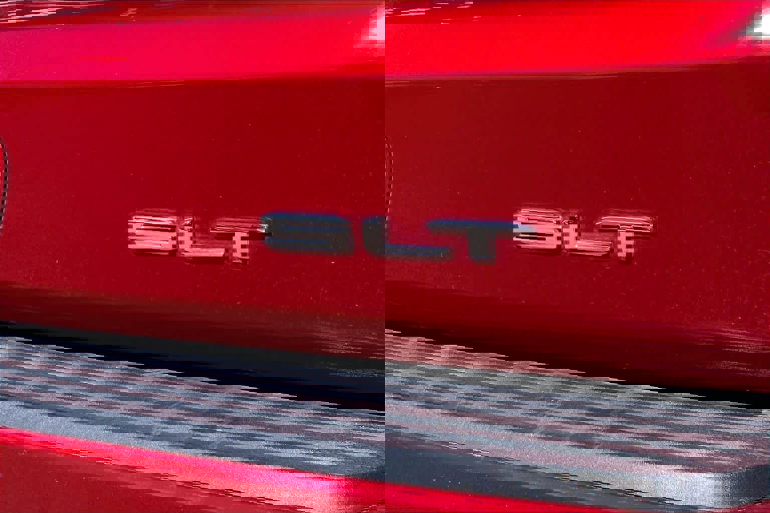 Used 2024 GMC Yukon SLT w/ SLT Premium Package image 12