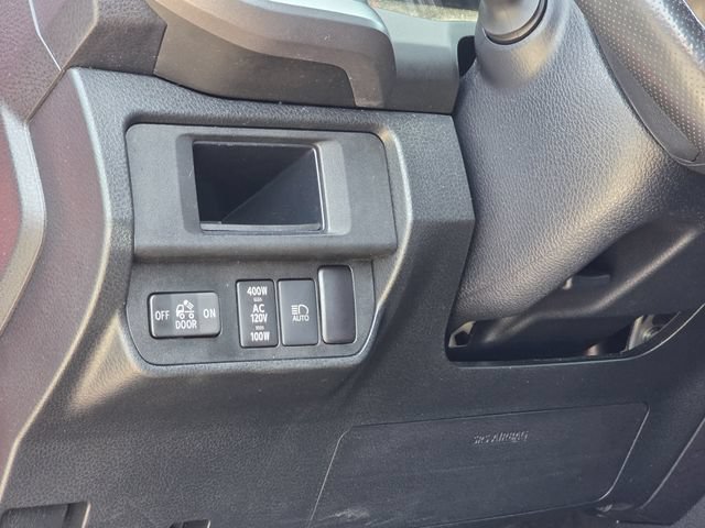 Used 2018 Toyota Tacoma TRD Off-Road RWD image 18