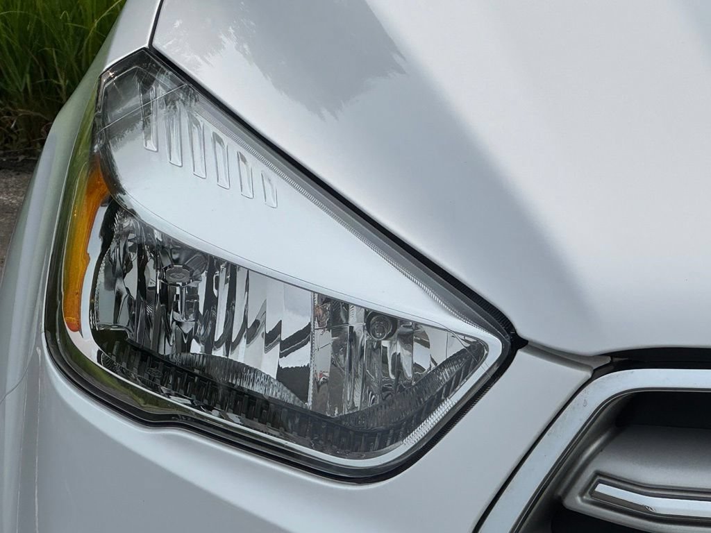 Certified 2019 Ford Escape SE AWD/4WD image 4