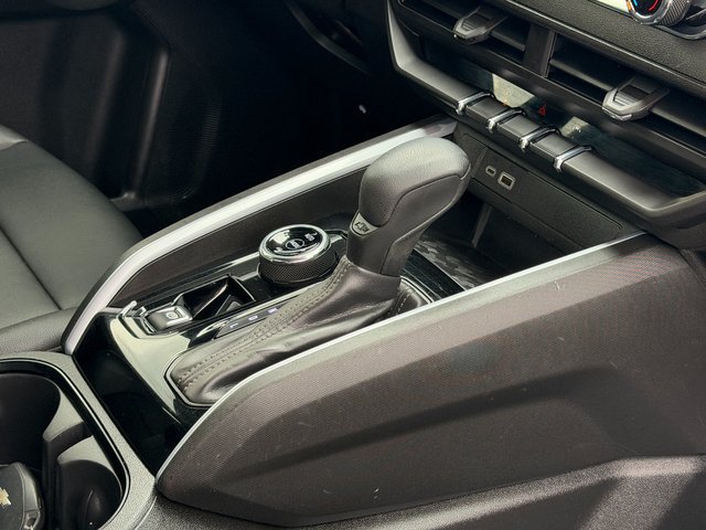 Used 2023 Chevrolet Colorado Trail Boss AWD/4WD image 19
