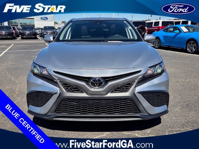Used 2023 Toyota Camry SE FWD image 2