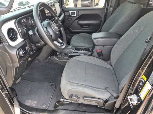 Used 2025 Jeep Gladiator Mojave AWD/4WD image 9