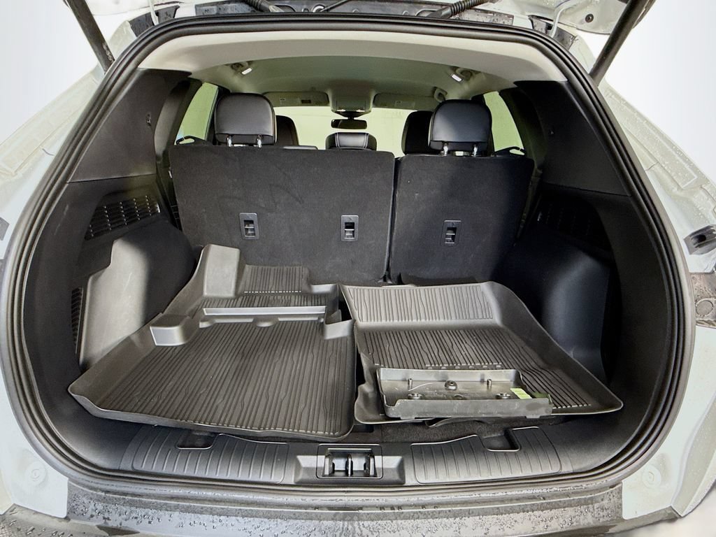 Certified 2025 Ford Escape Platinum FWD image 26
