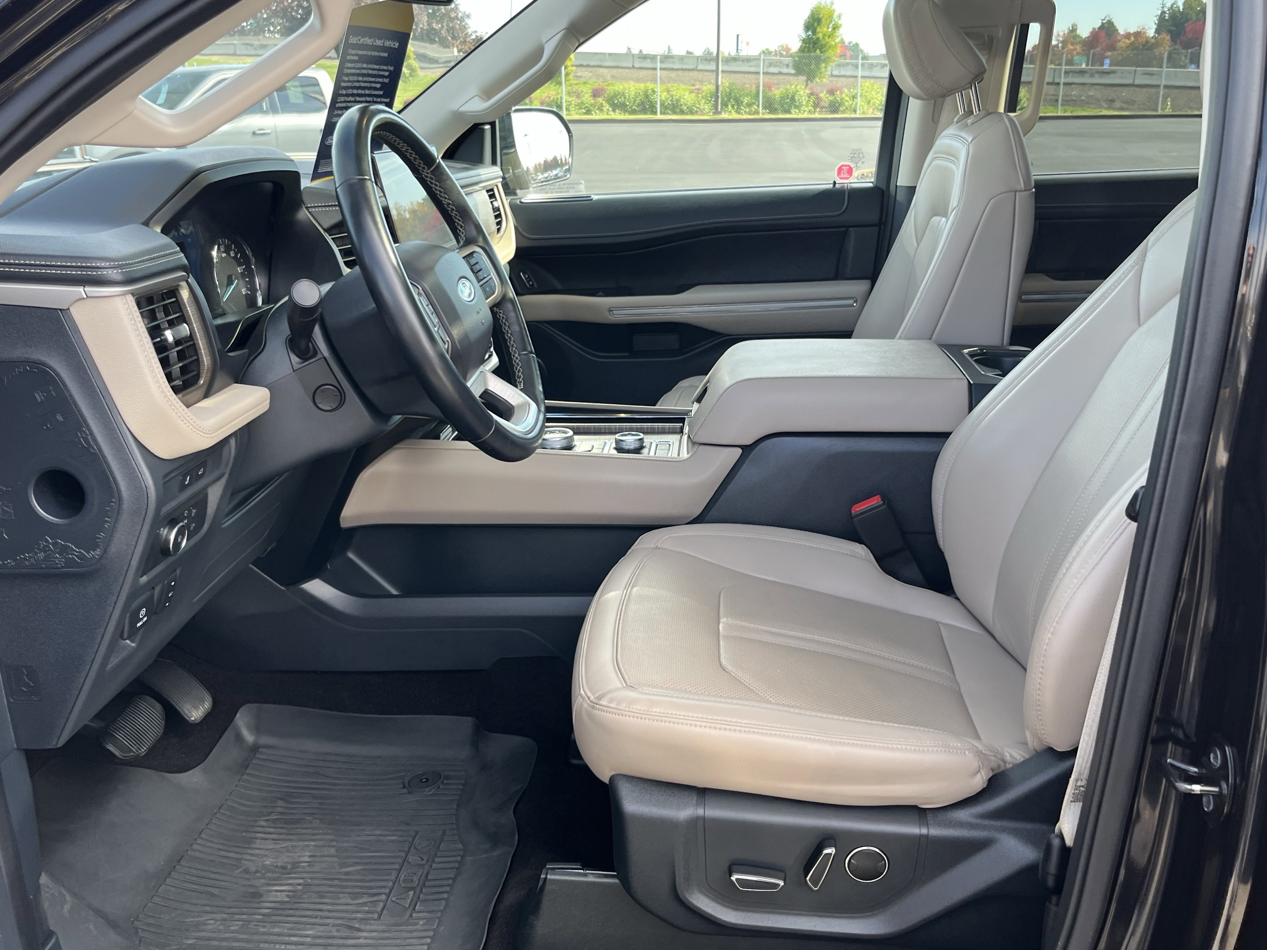 Certified 2022 Ford Expedition Limited w/ Equipment Group 302A image 7