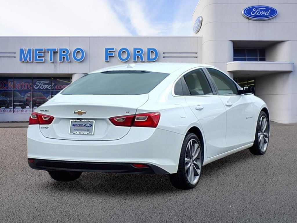 Used 2023 Chevrolet Malibu LT FWD image 3