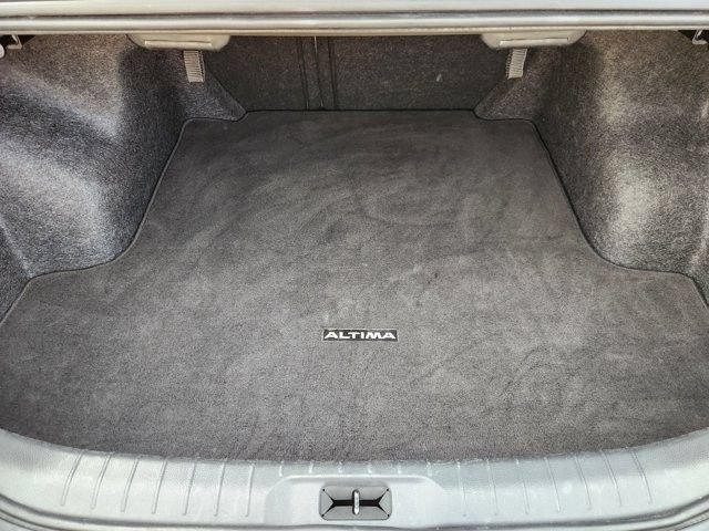 Used 2025 Nissan Altima 2.5 SV FWD image 33
