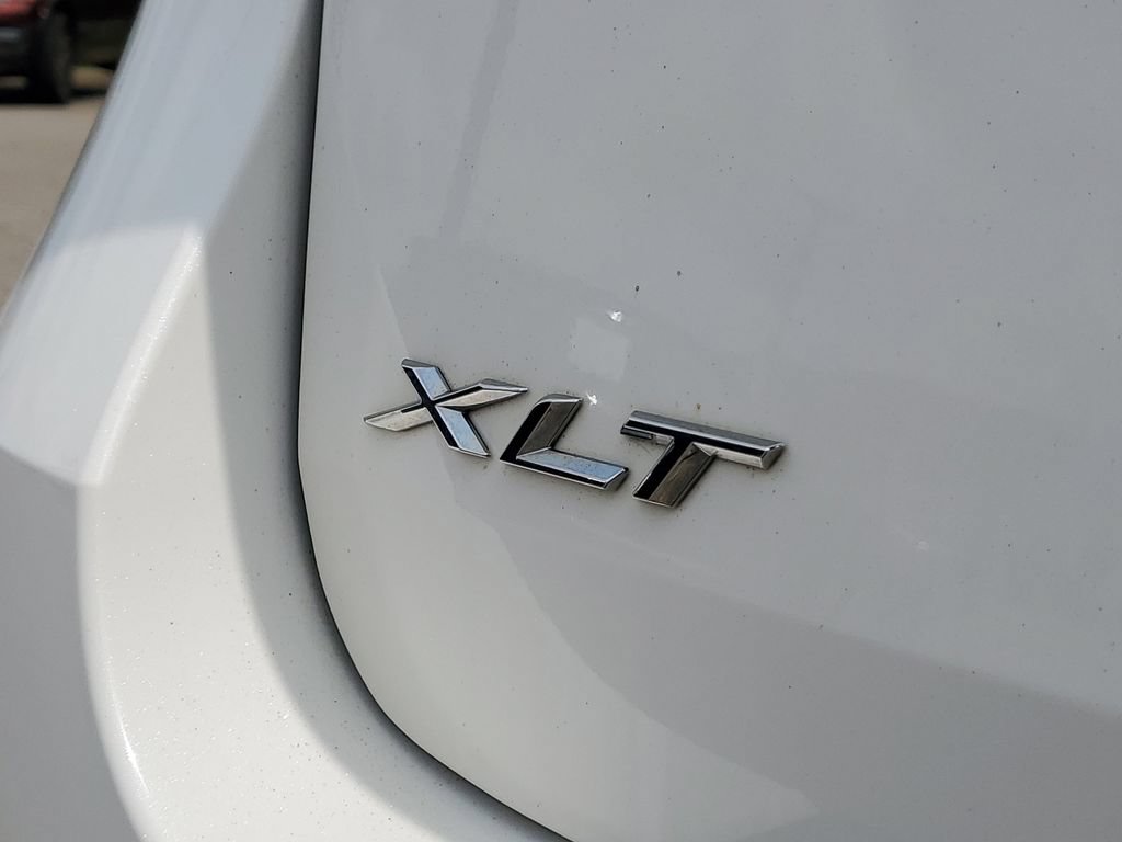 Certified 2022 Ford Explorer XLT w/ Equipment Group 202A AWD/4WD image 6
