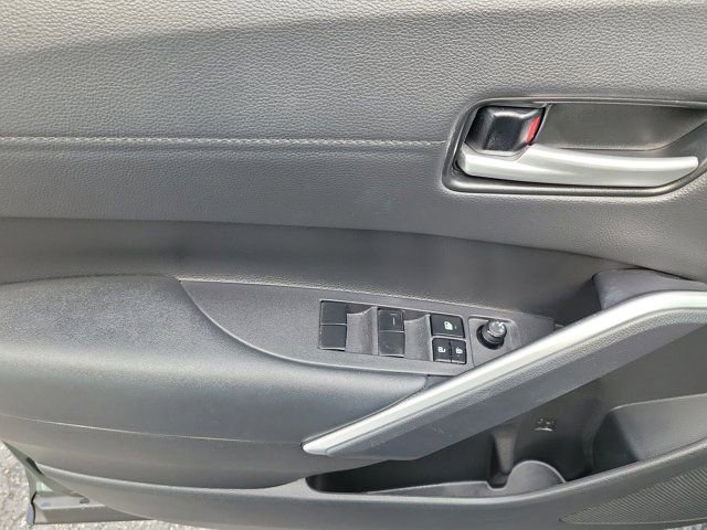 Used 2023 Toyota Corolla Cross XLE w/ Convenience Package FWD image 18