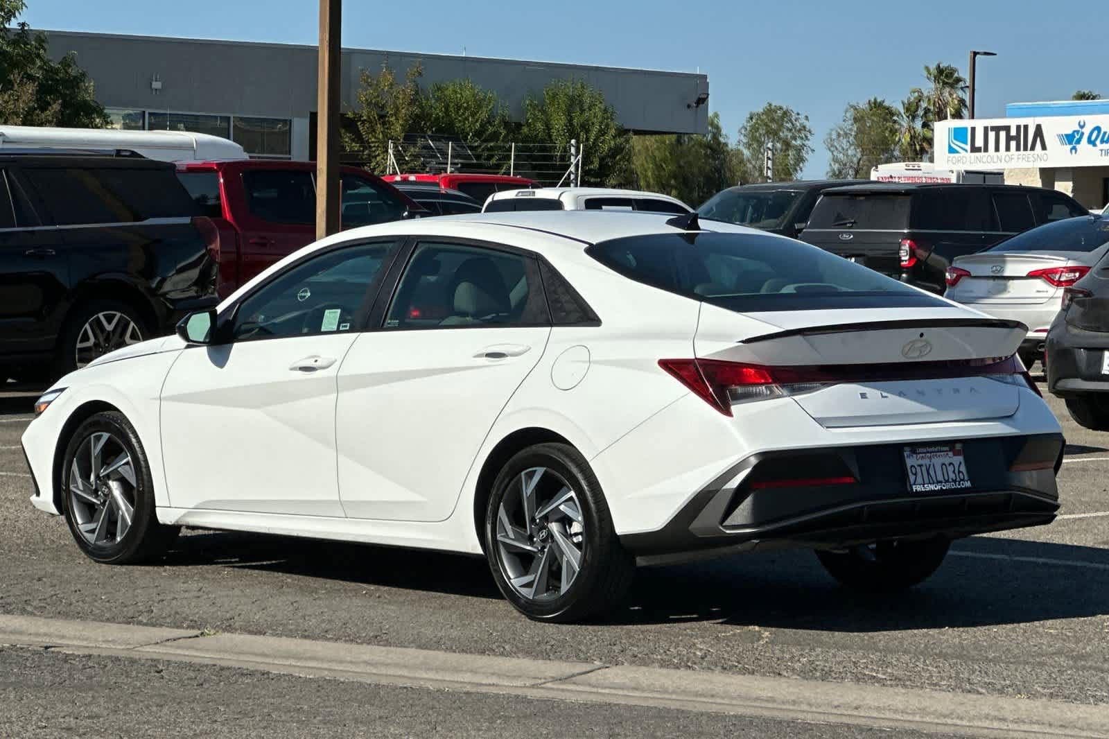 Used 2025 Hyundai Elantra Sport FWD image 6
