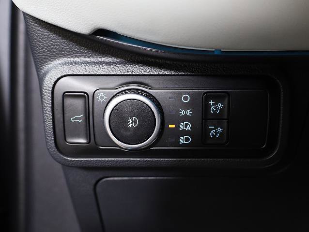 Certified 2025 Ford Explorer Platinum w/ Ultimate Package image 25