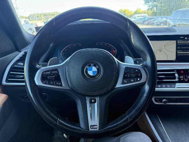 Used 2022 BMW X5 xDrive40i w/ M Sport Package AWD/4WD image 11