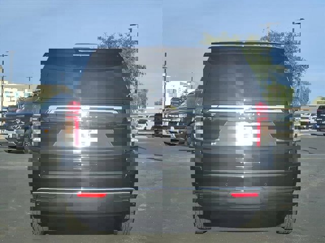 Used 2022 Chevrolet Tahoe LT w/ LT Signature Package image 5