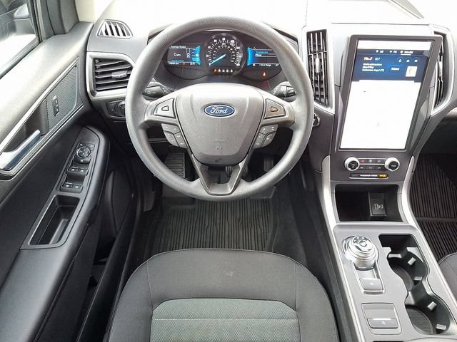 Certified 2022 Ford Edge SE w/ Black Appearance Package AWD/4WD image 11