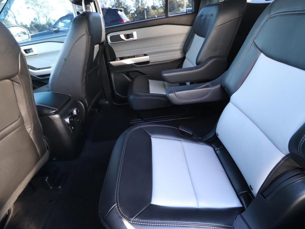 Certified 2023 Ford Explorer XLT w/ Equipment Group 202A image 14