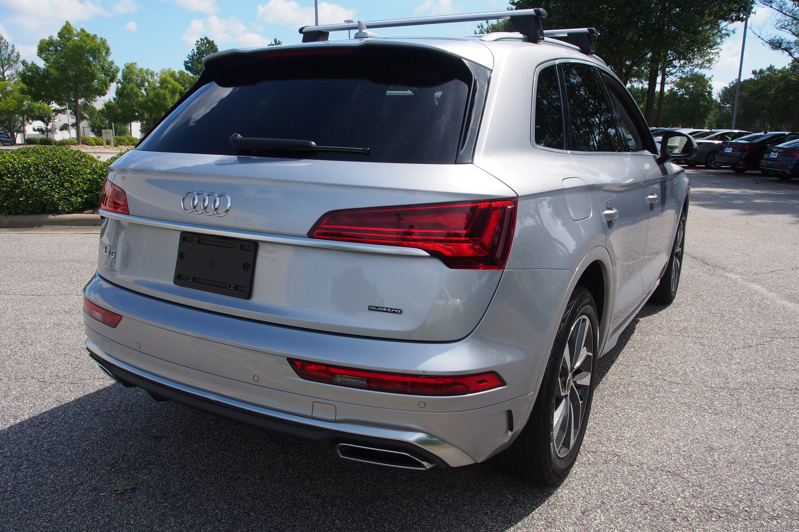 Used 2023 Audi Q5 2.0T Premium w/ Convenience Package AWD/4WD image 8
