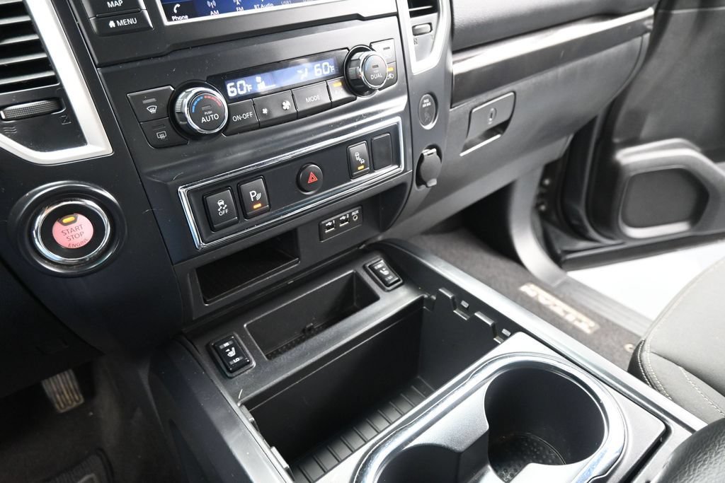 Used 2019 Nissan Titan SV w/ SV Convenience Package RWD image 16