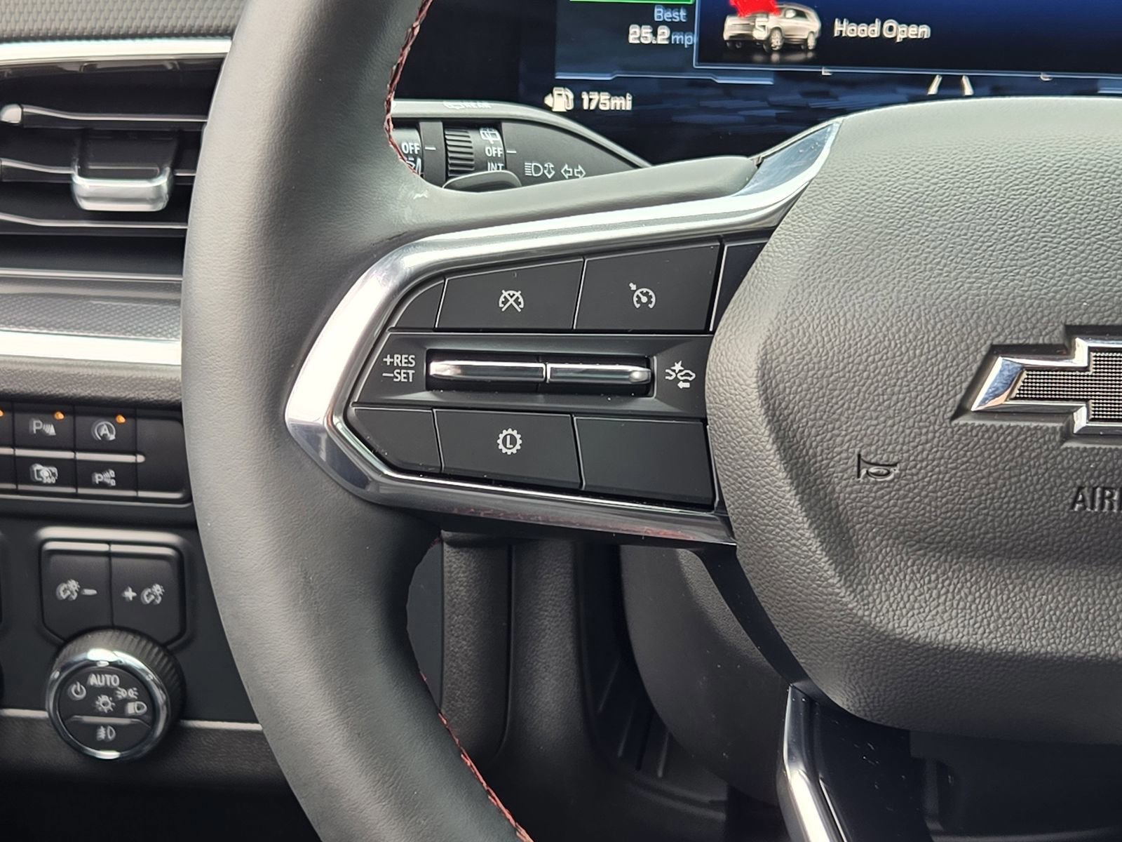 Used 2025 Chevrolet Suburban RST w/ Comfort Package image 26