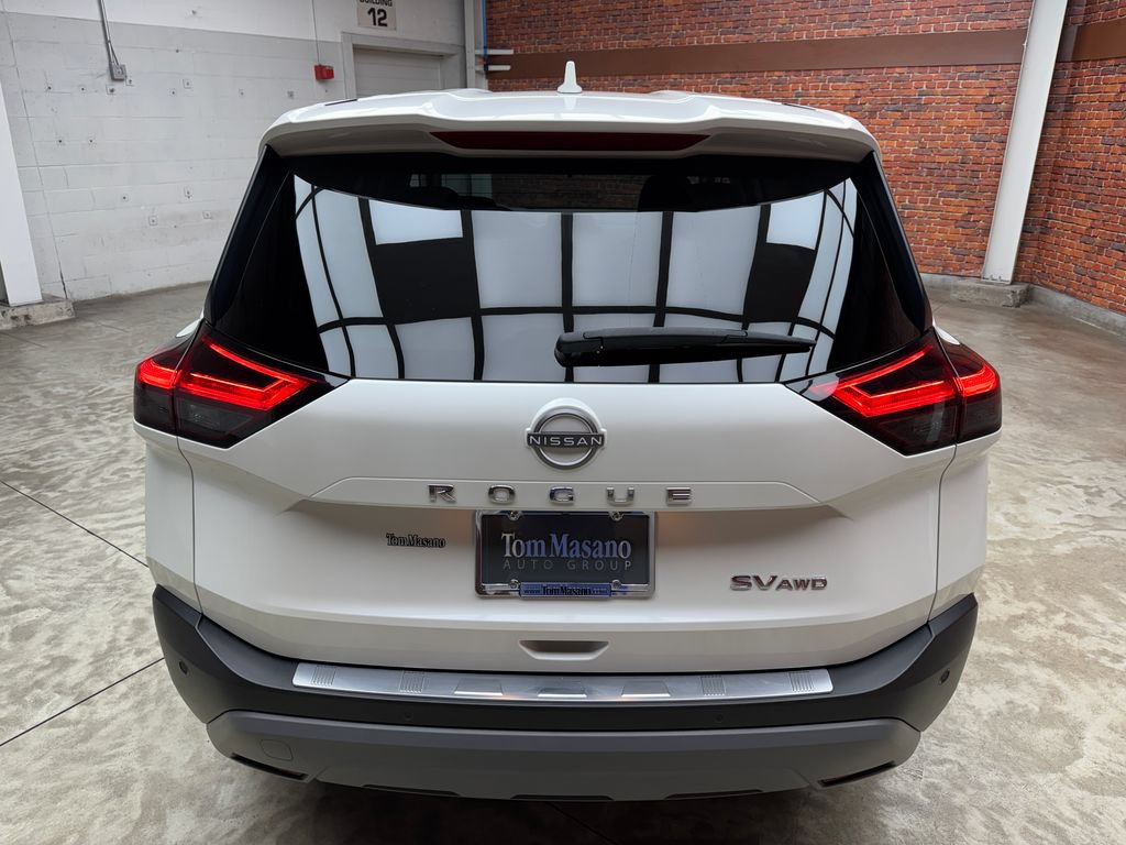 Used 2023 Nissan Rogue SV AWD/4WD image 4
