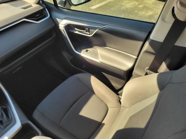 Used 2024 Toyota RAV4 LE image 12