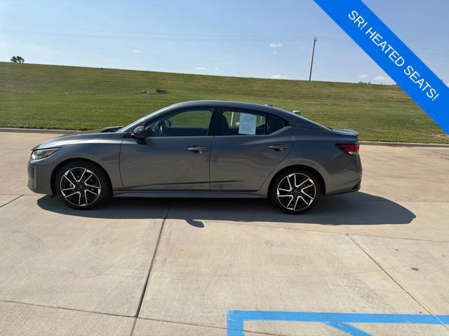 Used 2025 Nissan Sentra SR FWD image 6