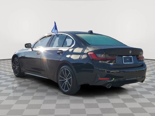 Used 2022 BMW 330i Sedan w/ Premium Package image 3