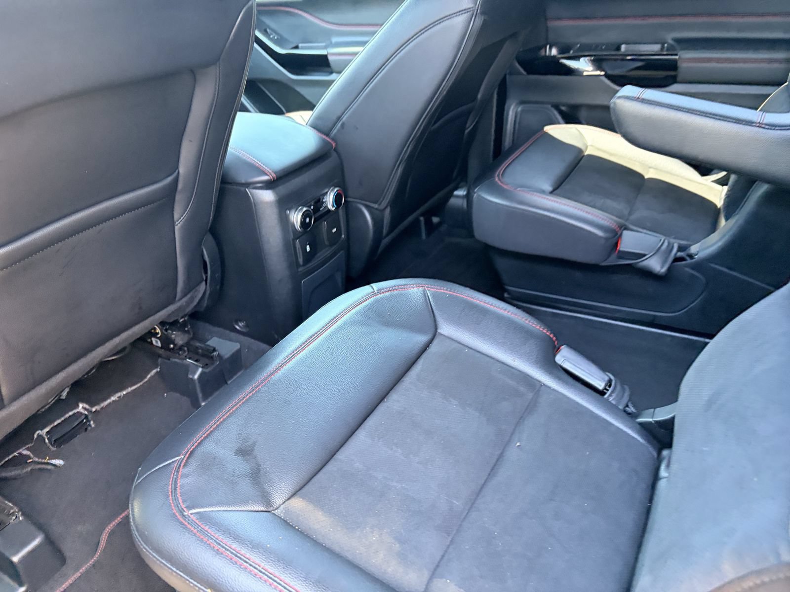 Certified 2023 Ford Explorer ST-Line AWD/4WD image 13
