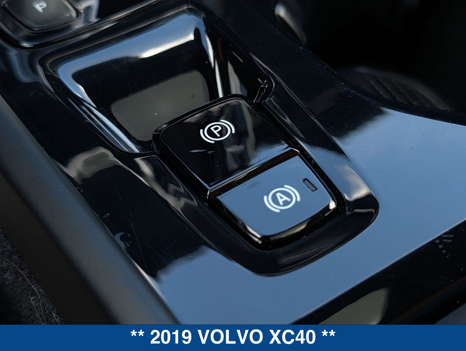Used 2019 Volvo XC40 T5 Inscription AWD/4WD image 35