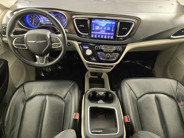 Used 2019 Chrysler Pacifica Touring-L Plus w/ Tire & Wheel Group FWD image 20